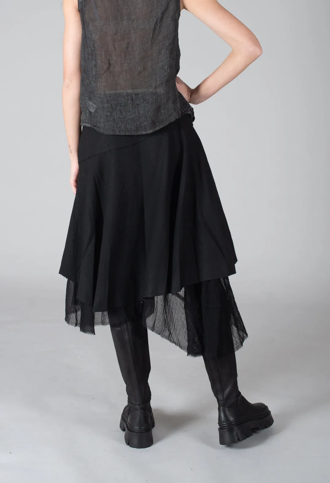 Baski Skirt in Black