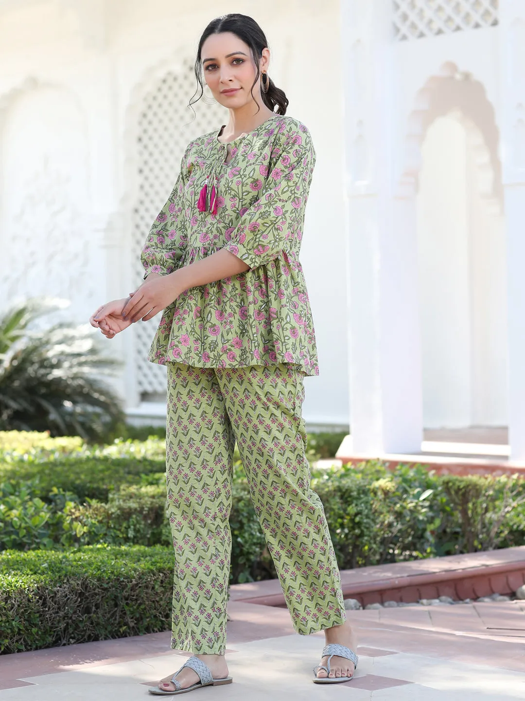 Jaipur Kurti Cotton Ethnic Printed Green Lounge Wear Has Gathered Top And Pants