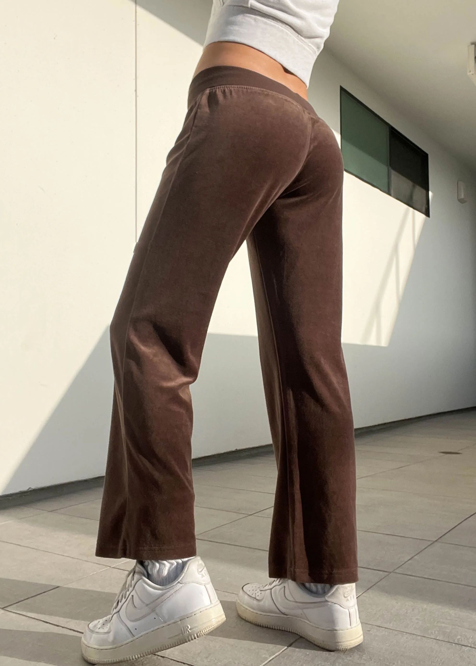 Y2k Brown Velour Flared Sweats (S-M)